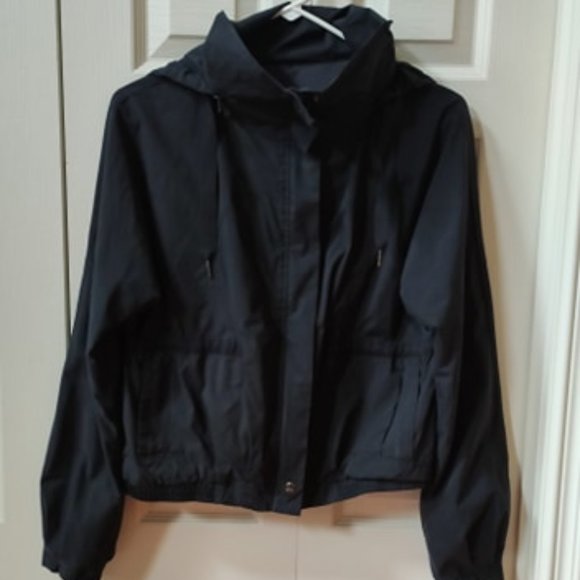Lululemon Rain Jacket - Picture 2 of 3